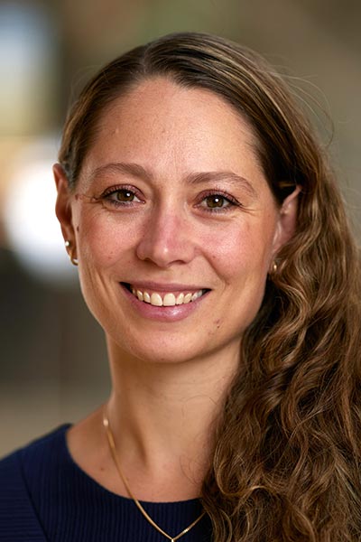 Eline Arends, MD